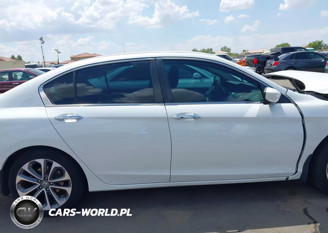 2015 Honda Accord Sport VIN:1HGCR2F52FA275455 - 14