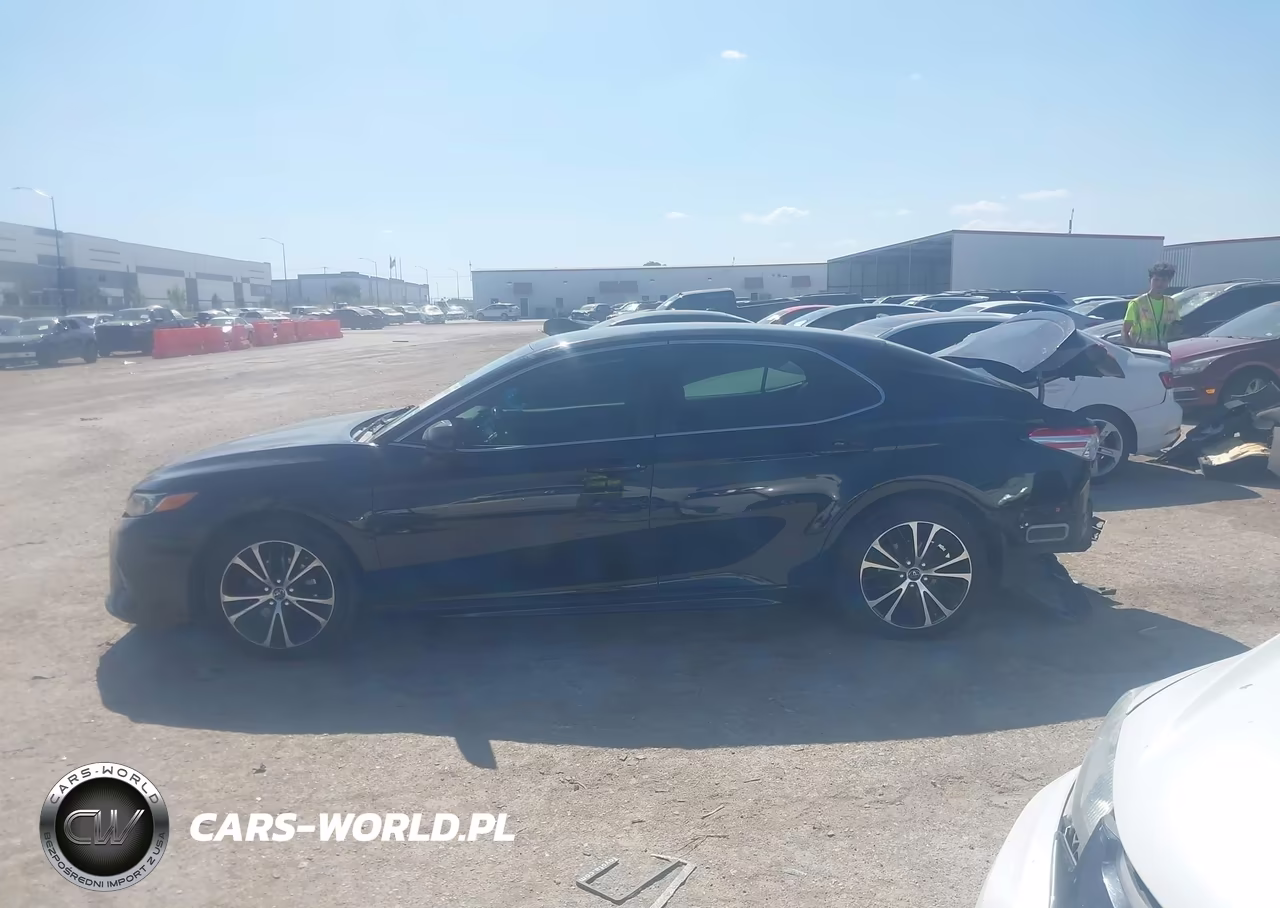 2018 Toyota Camry Se VIN:JTNB11HK7J3068924 - 14
