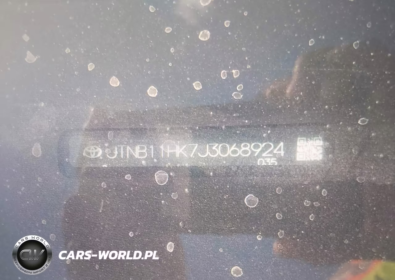 2018 Toyota Camry Se VIN:JTNB11HK7J3068924 - 9