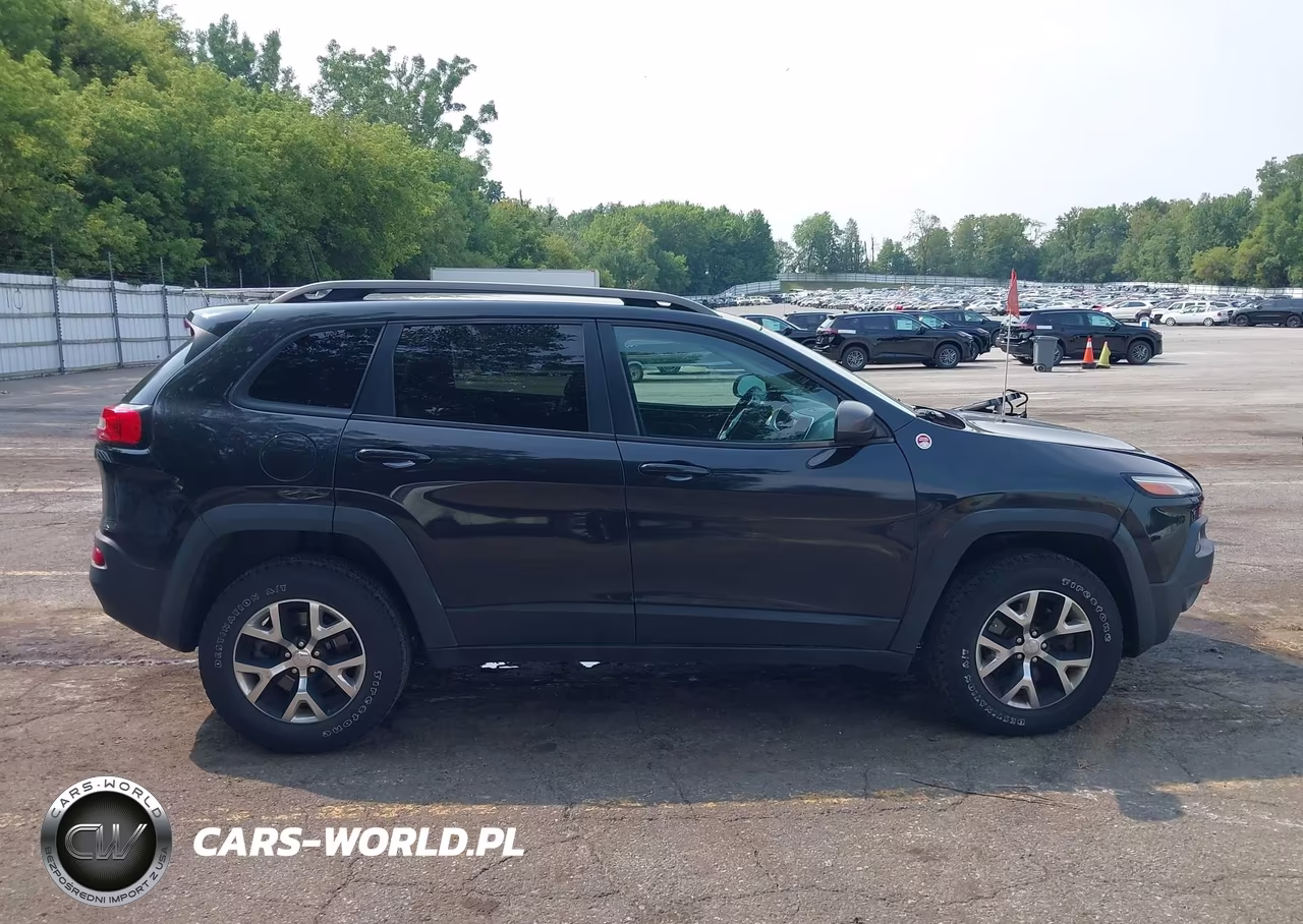 2016 Jeep Cherokee Trailhawk VIN:1C4PJMBB2GW353946 - 14