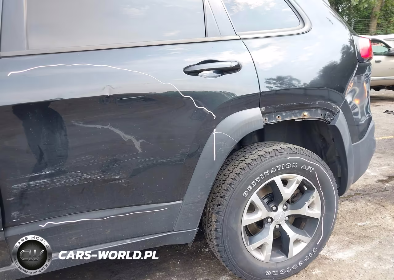 2016 Jeep Cherokee Trailhawk VIN:1C4PJMBB2GW353946 - 19