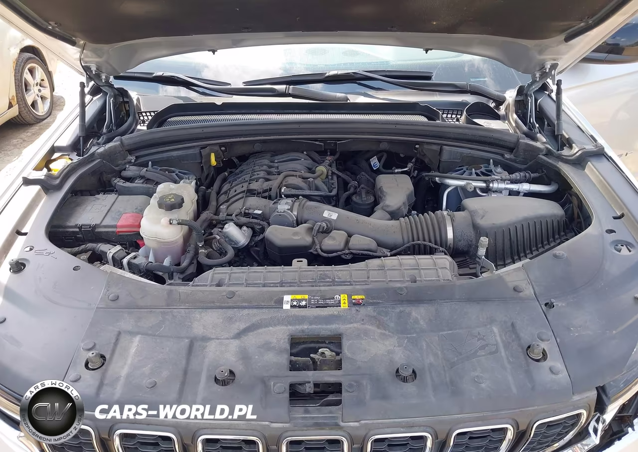 2023 Jeep Grand Cherokee Laredo 4X4 VIN:1C4RJHAGXP8851216 - 10