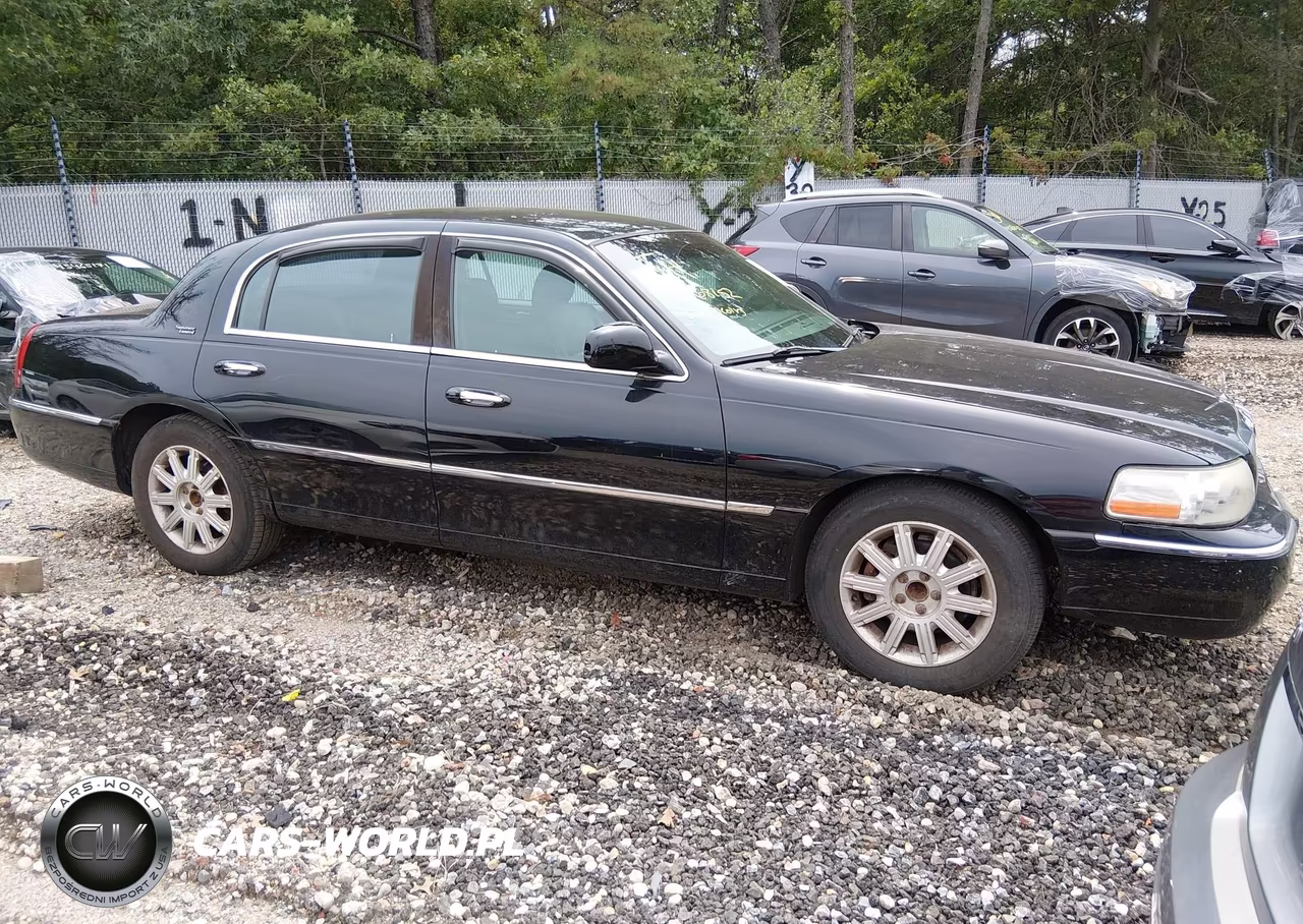 2009 Lincoln Town Car Signature Limited