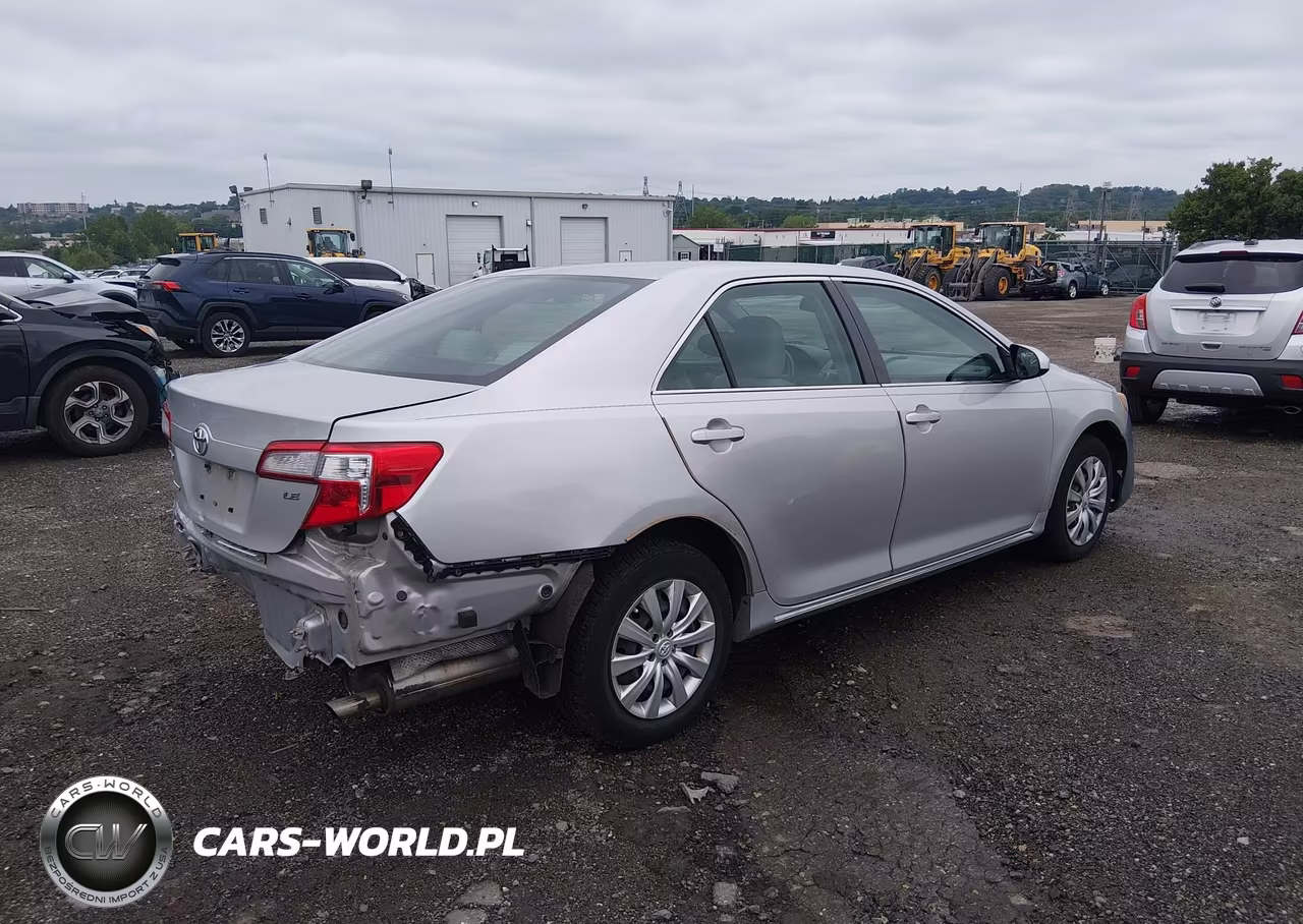 2014 Toyota Camry Le VIN:4T4BF1FK0ER376821 - 4