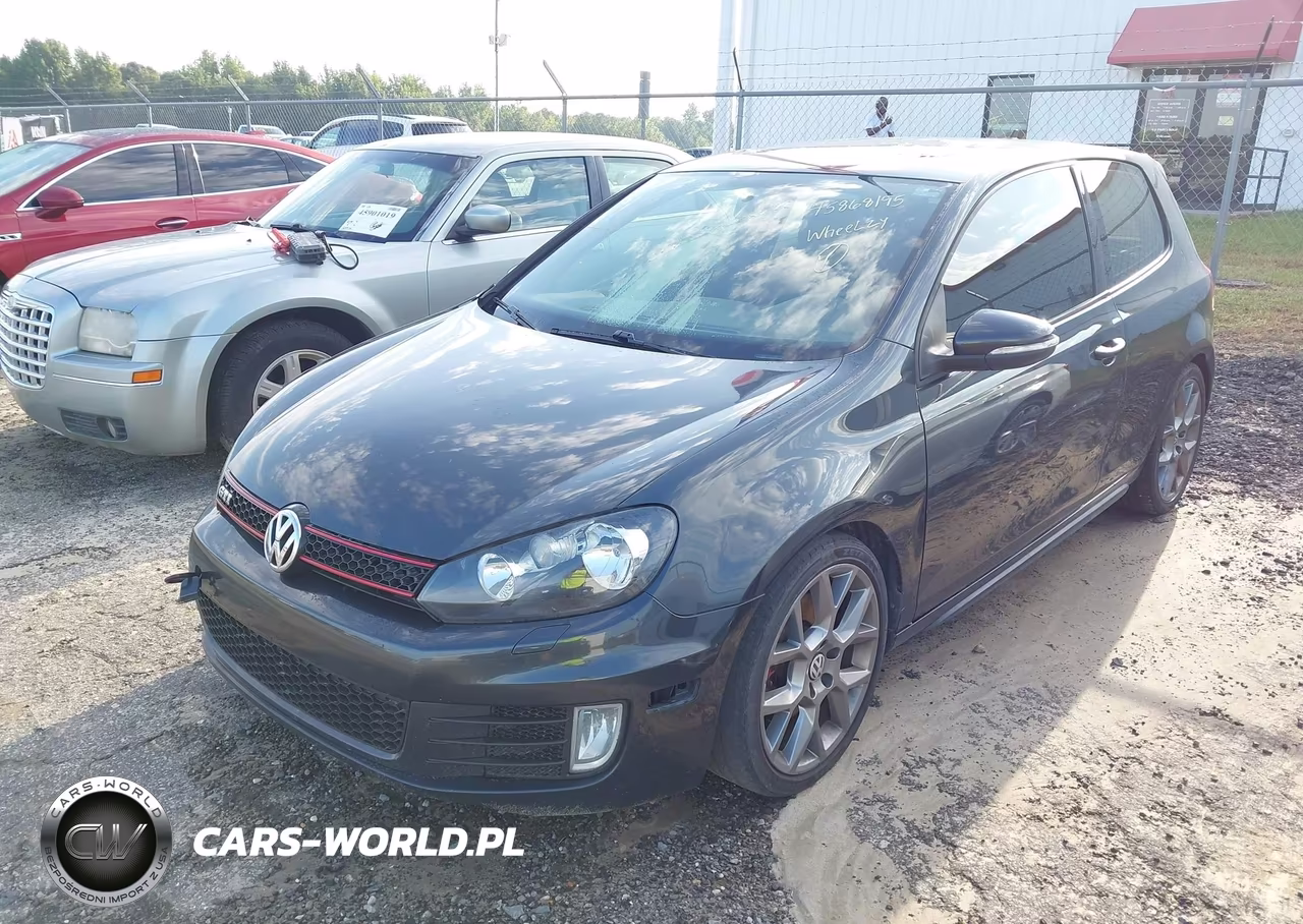 2013 Volkswagen Gti 2-Door VIN:WVWFD7AJ1DW125655 - 2