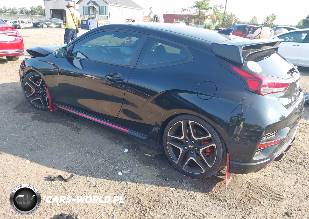 2022 Hyundai Veloster N VIN:KMHT36AH7NU011987 - 3
