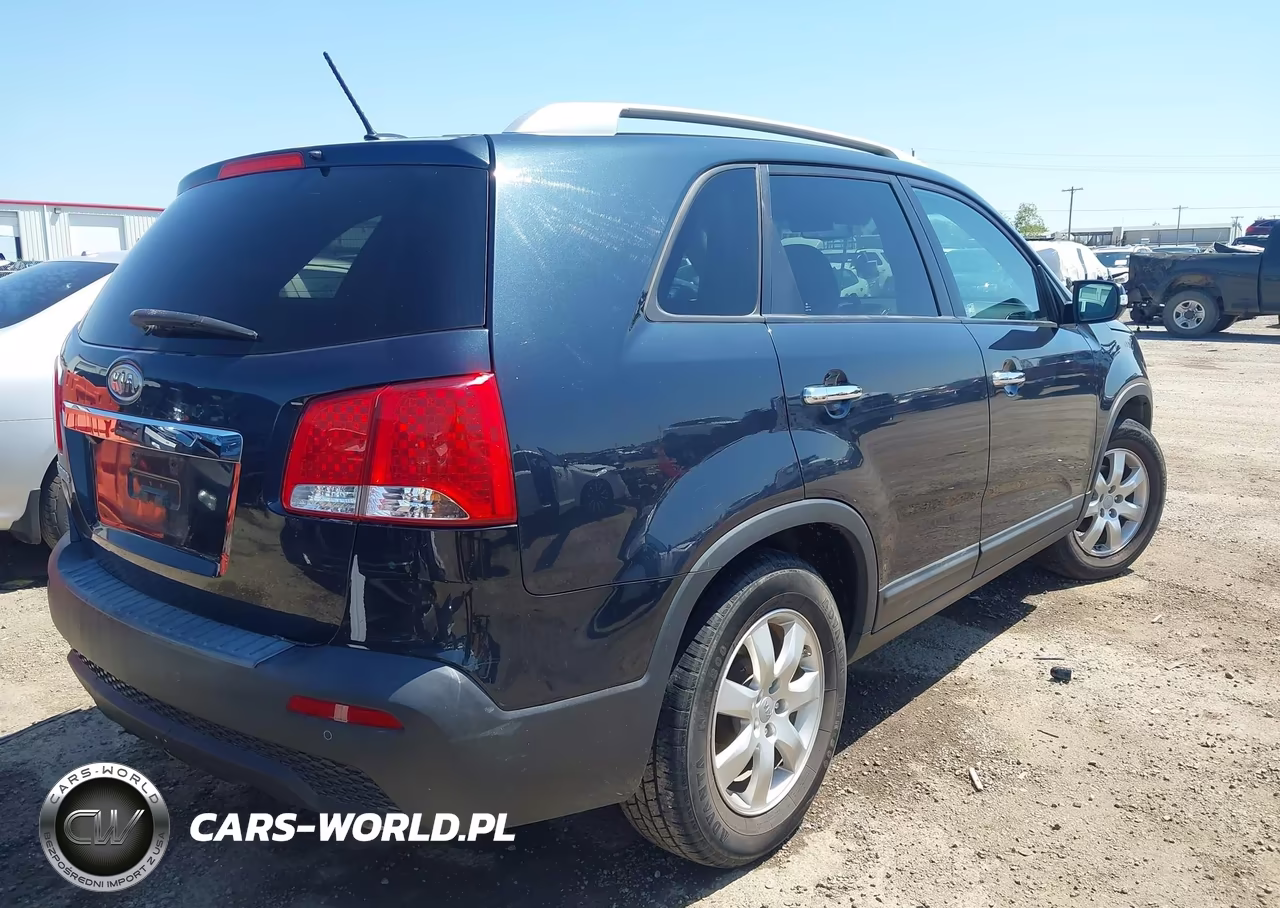 2013 Kia Sorento Lx VIN:5XYKT3A63DG382531 - 4