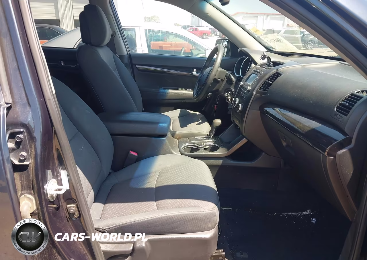 2013 Kia Sorento Lx VIN:5XYKT3A63DG382531 - 5
