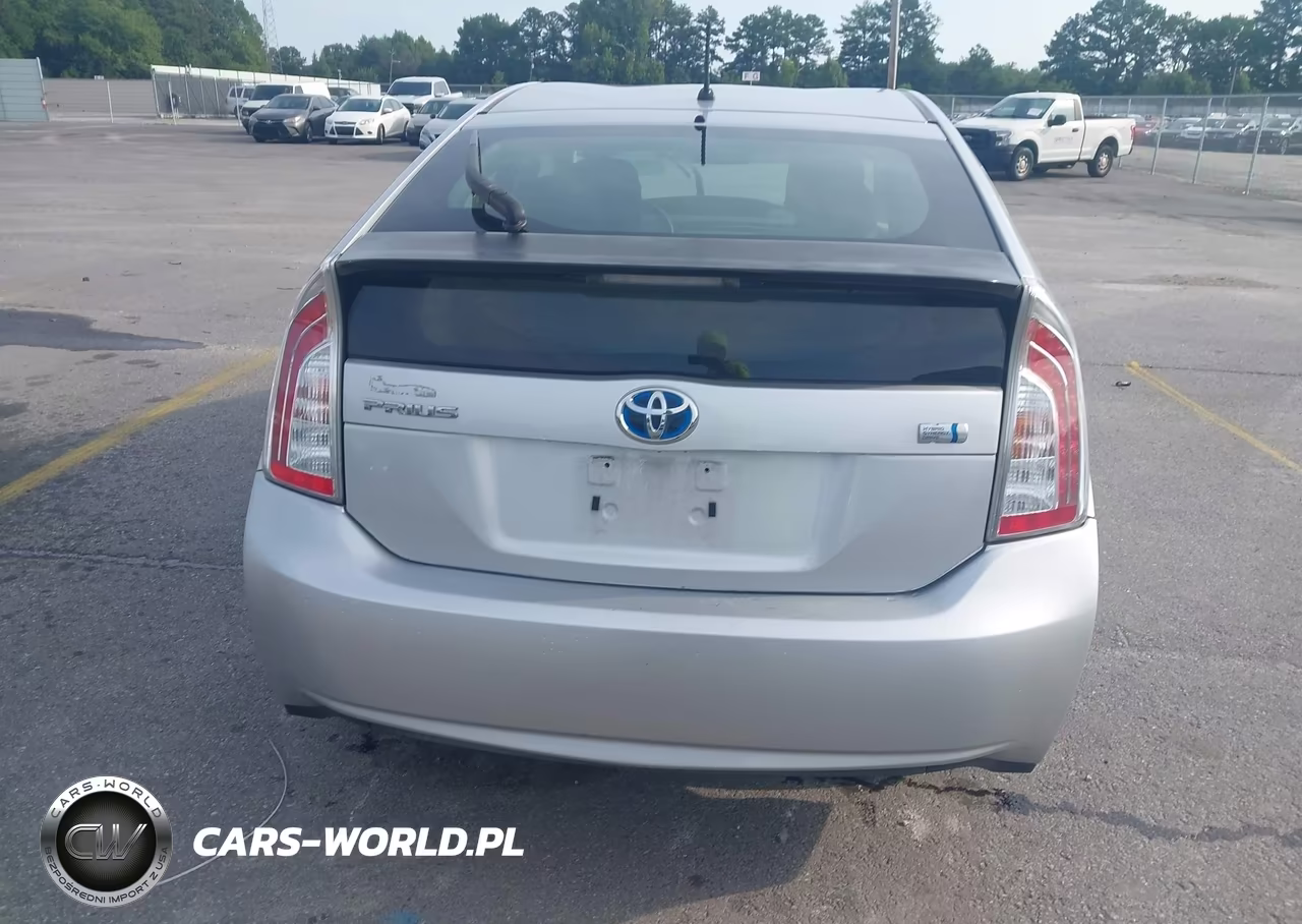 2014 Toyota Prius Two VIN:JTDKN3DU4E0368505 - 16