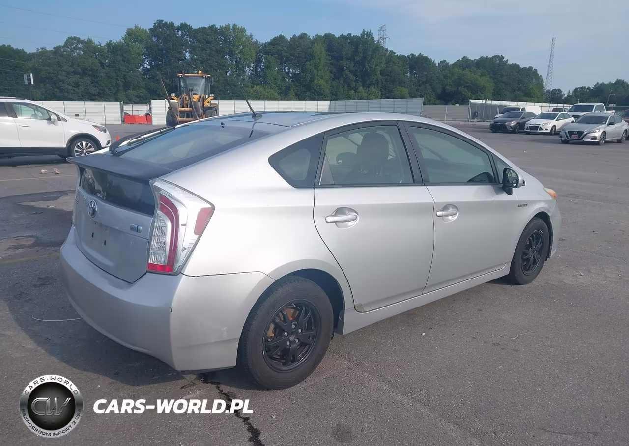 2014 Toyota Prius Two VIN:JTDKN3DU4E0368505 - 4
