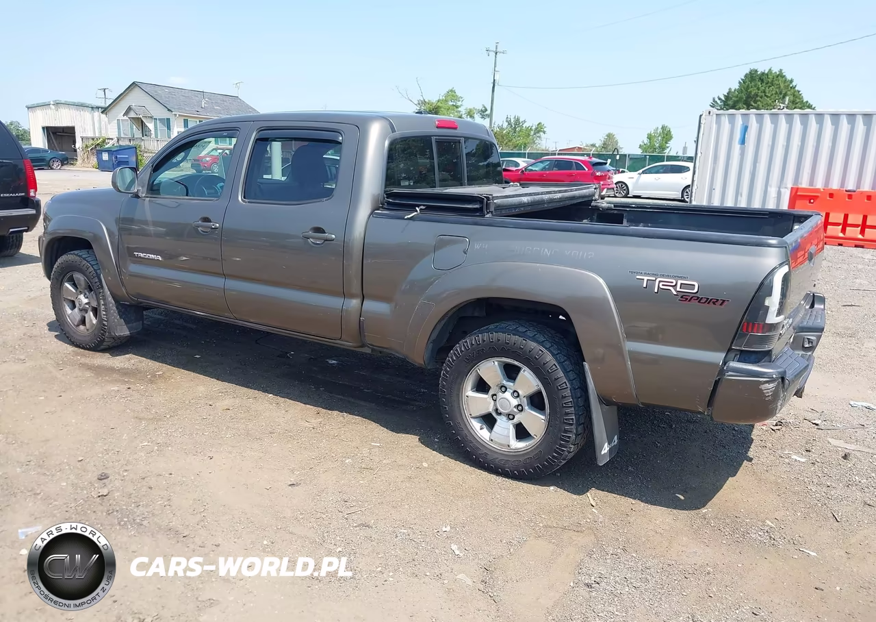 2011 Toyota Tacoma Base V6 VIN:3TMMU4FN8BM035093 - 3