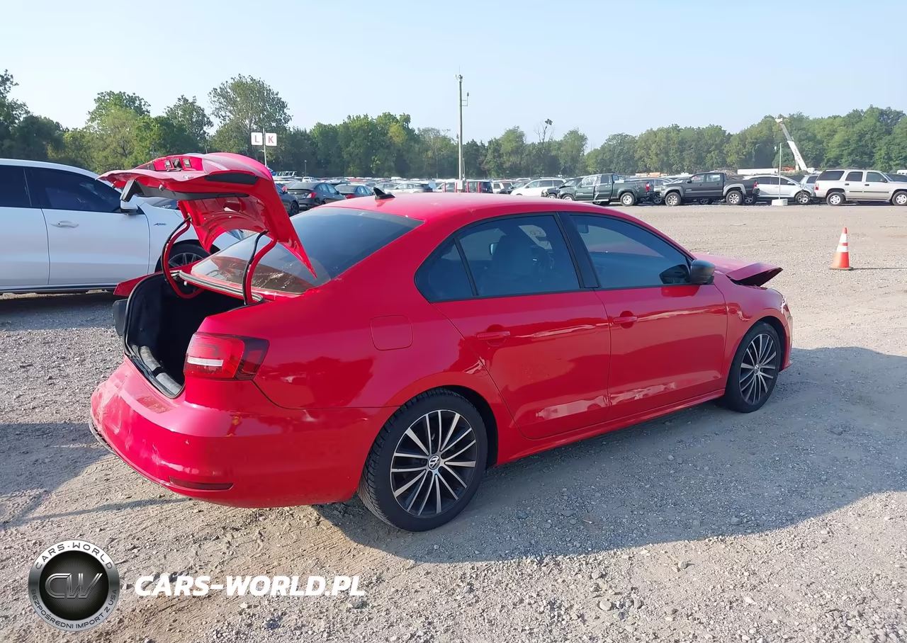 2015 Volkswagen Jetta 1.8T Sport VIN:3VWD17AJ3FM416139 - 4
