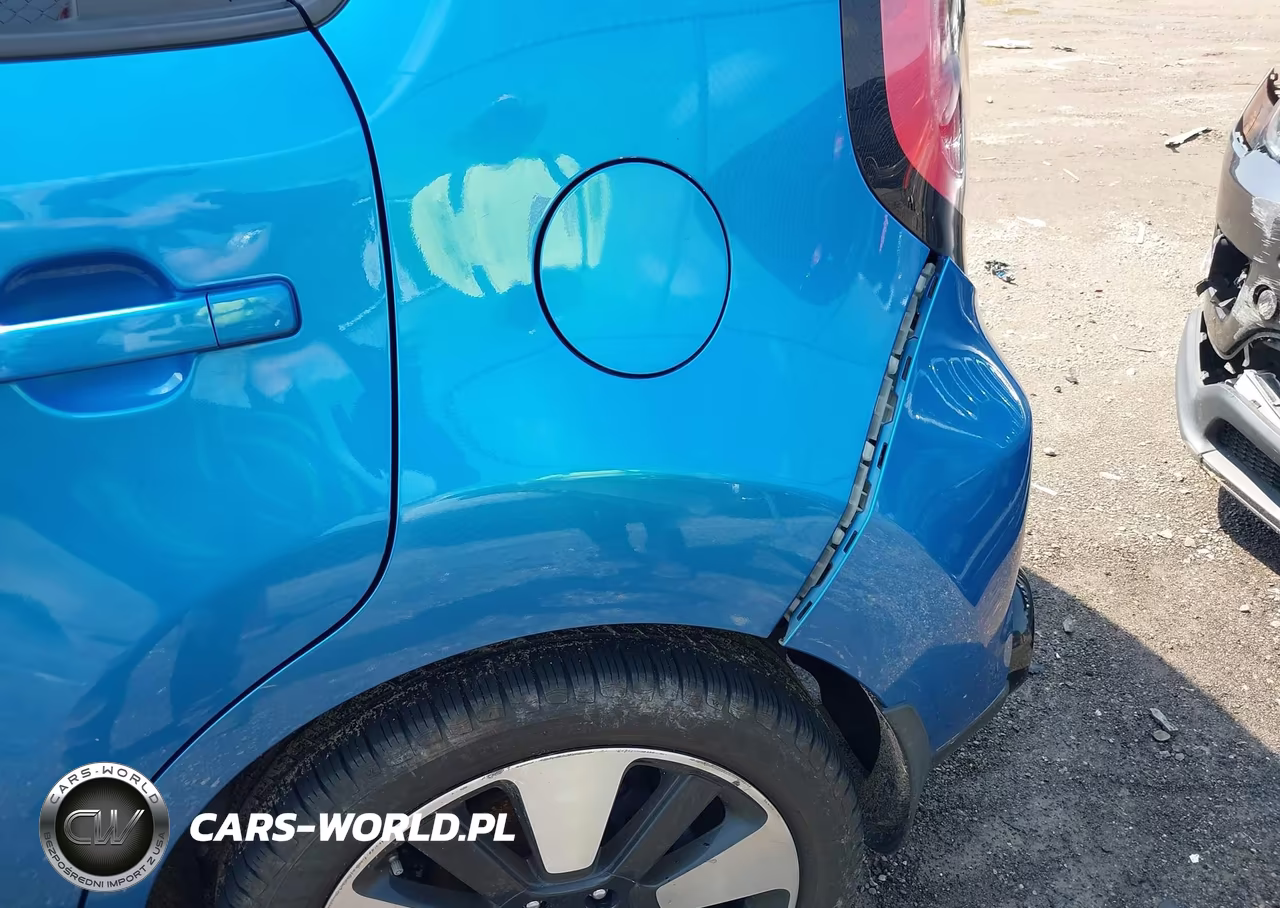 2016 Kia Soul + VIN:KNDJP3A56G7362654 - 6