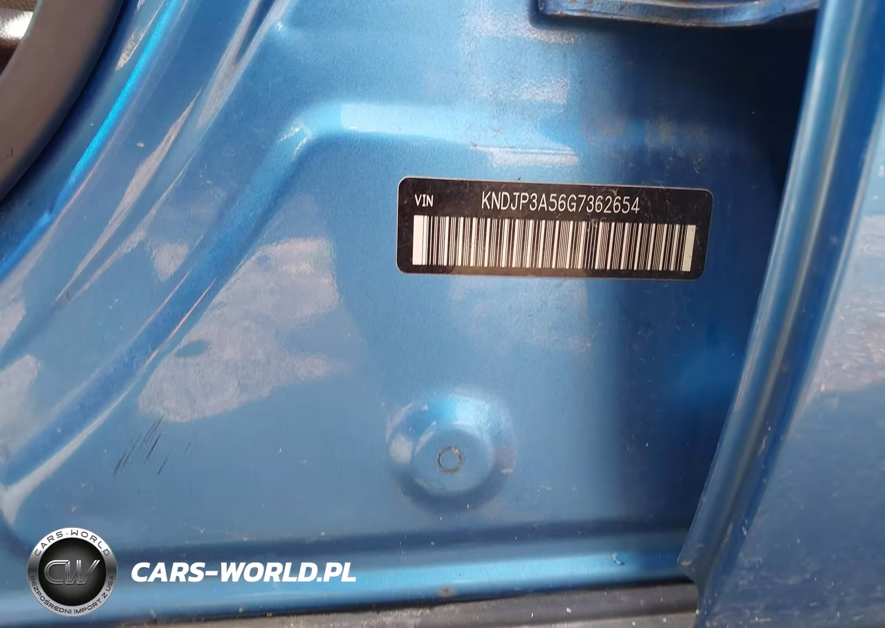 2016 Kia Soul + VIN:KNDJP3A56G7362654 - 9