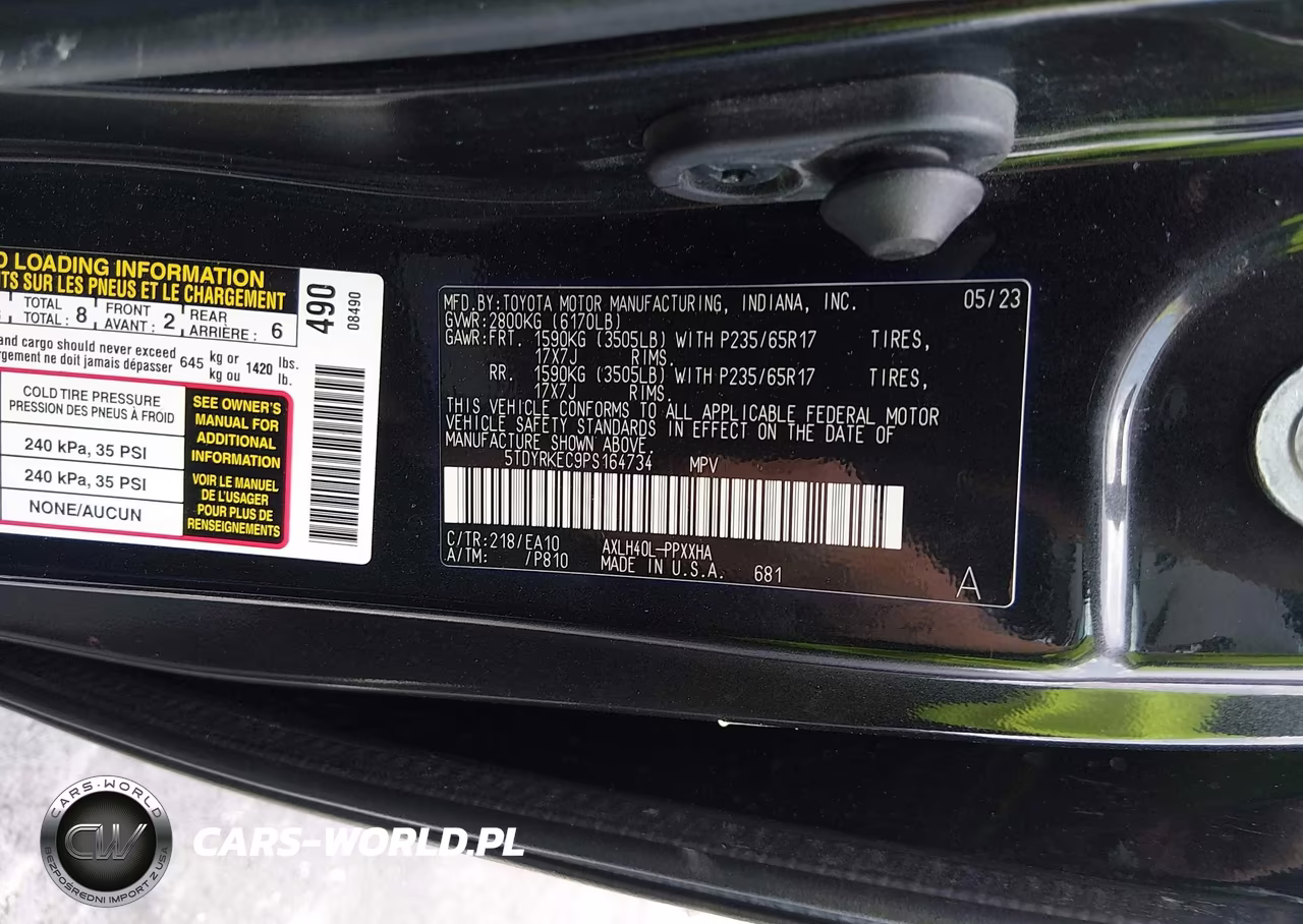 TOYOTA SIENNA XLE VIN:5TDYRKEC9PS164734 - 9