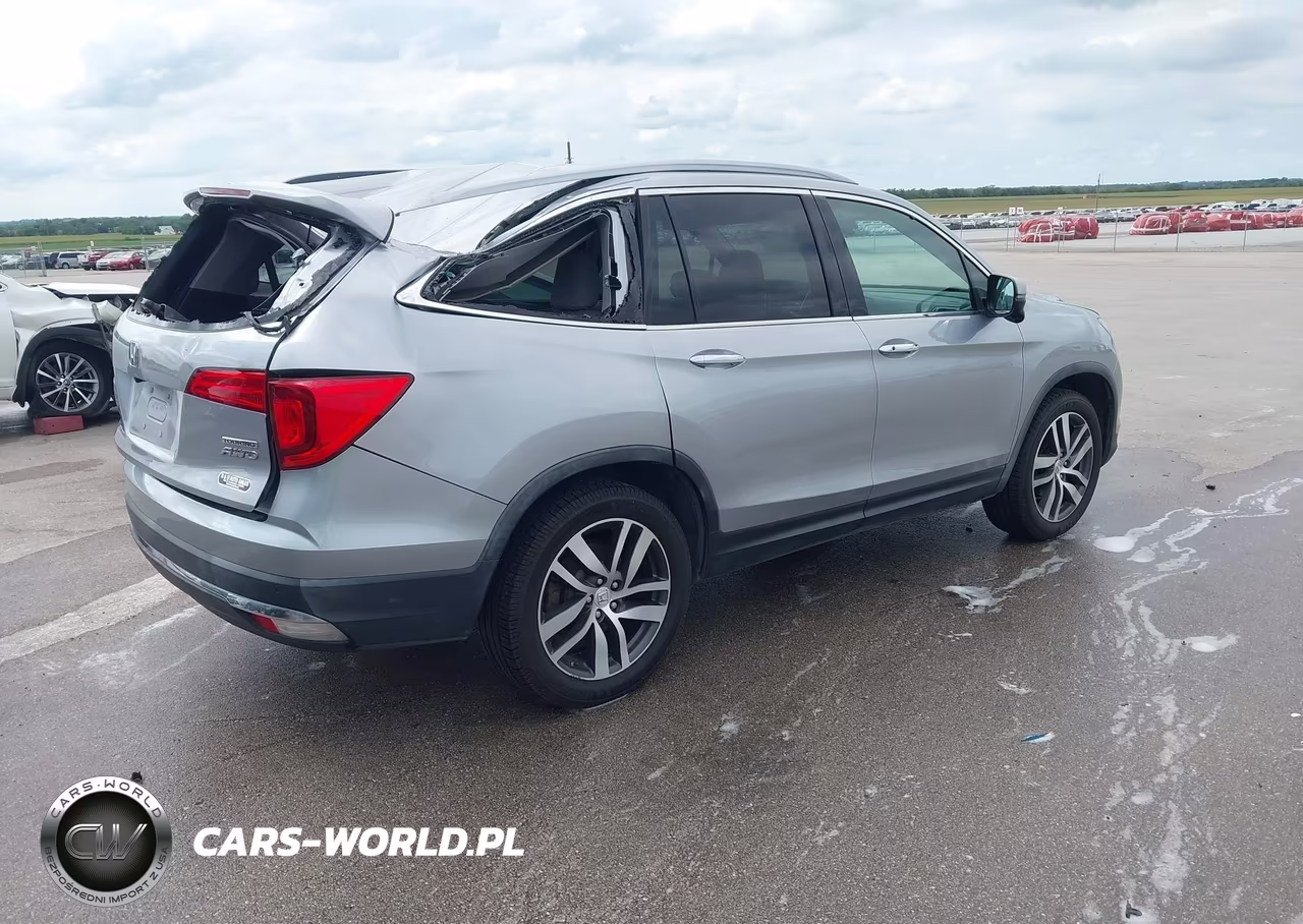 2017 Honda Pilot Touring VIN:5FNYF6H96HB076133 - 4
