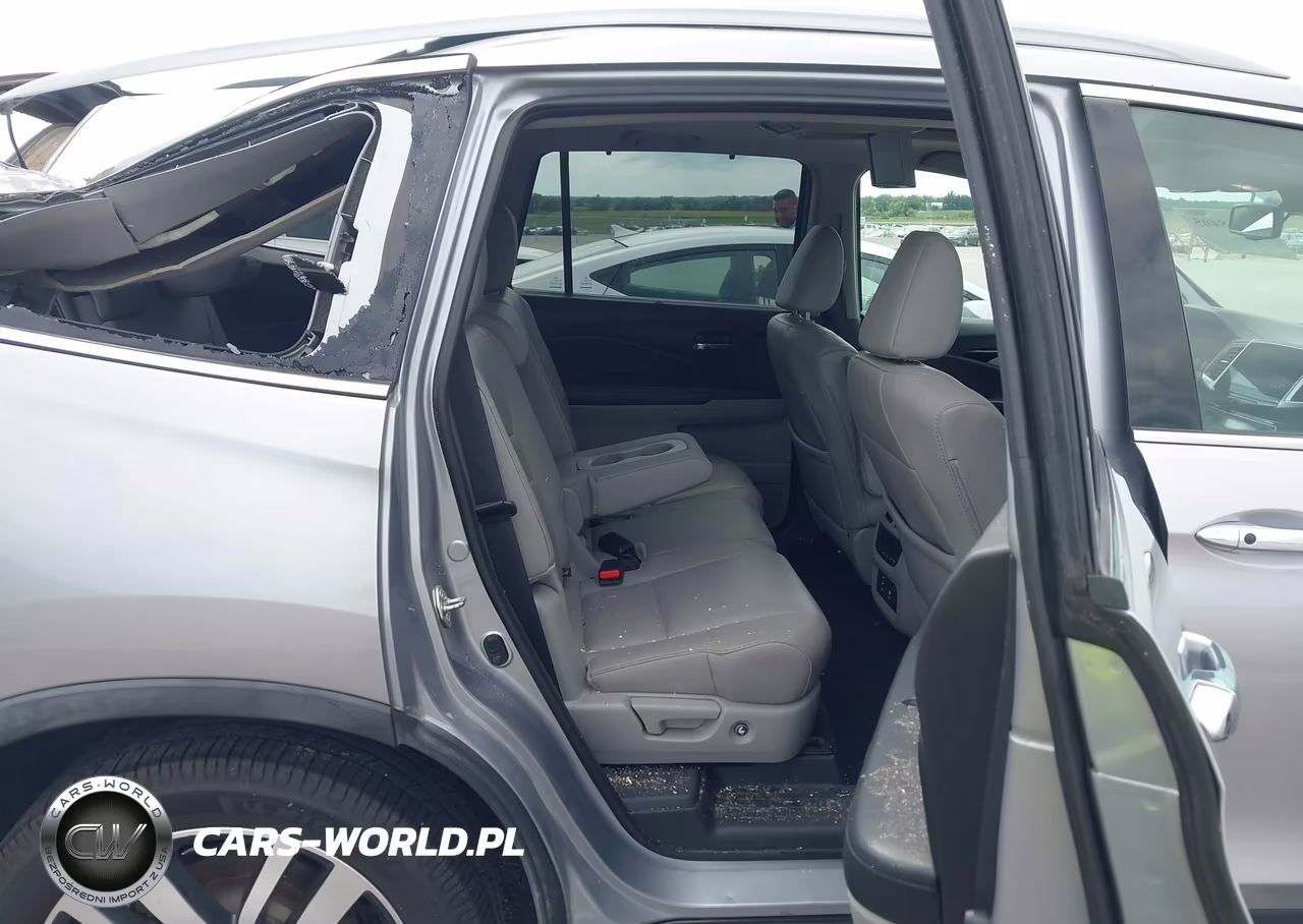 2017 Honda Pilot Touring VIN:5FNYF6H96HB076133 - 8