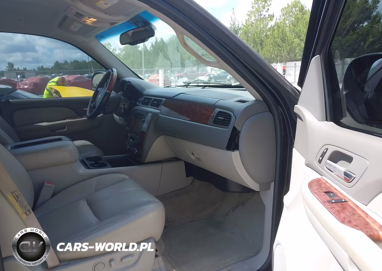 2007 Chevrolet Suburban Ltz VIN:3GNFK16397G132912 - 5