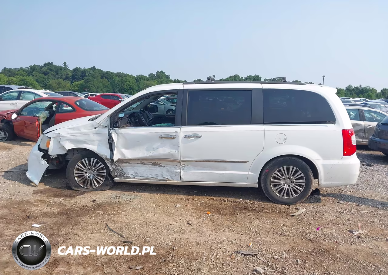 2013 Chrysler Town & Country Touring-L VIN:2C4RC1CG1DR820161 - 14