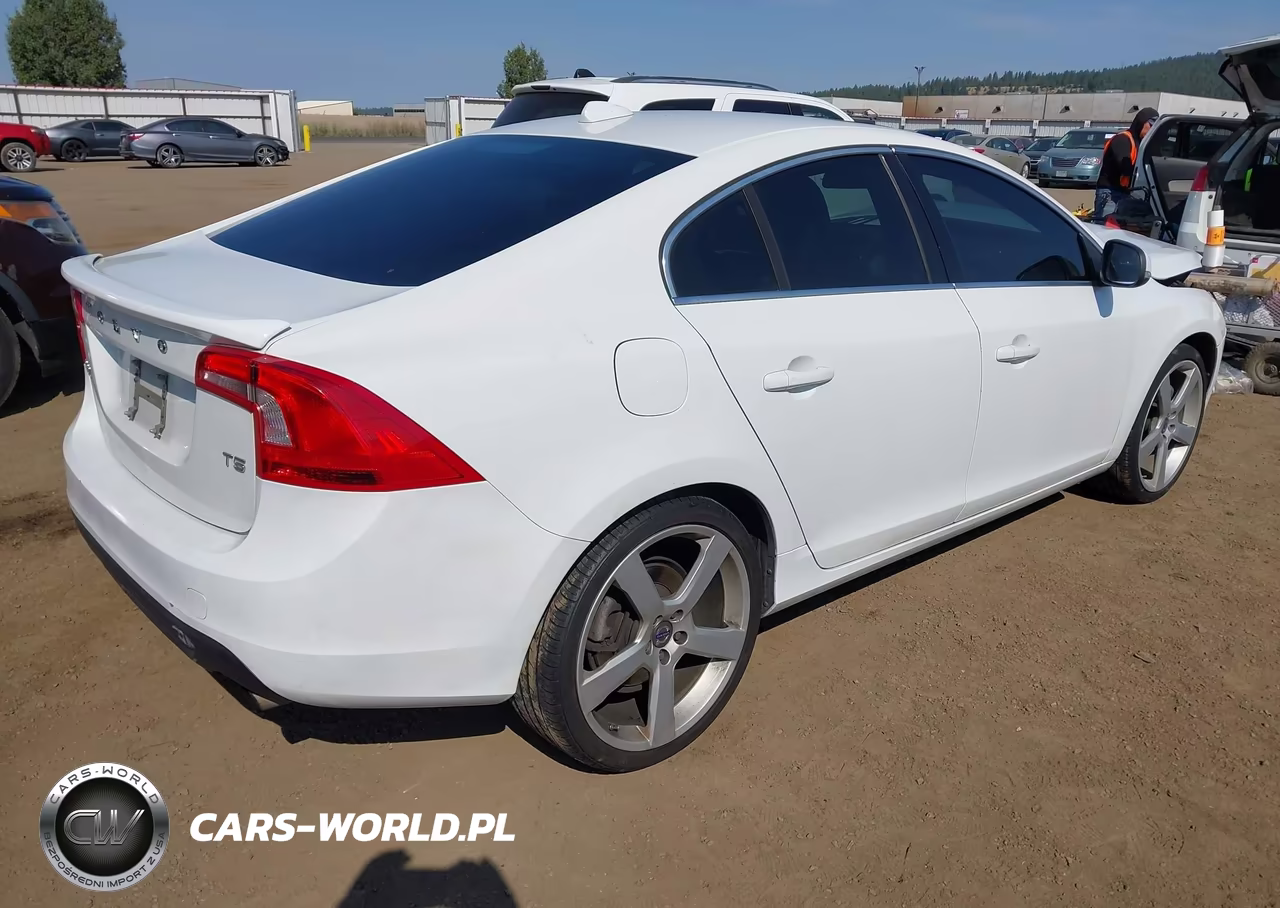 2012 Volvo S60 T5 VIN:YV1622FS8C2040466 - 4