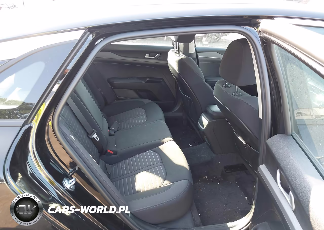 2026 Kia K5 Lxs Fwd VIN:KNAG24J7XT5486025 - 8