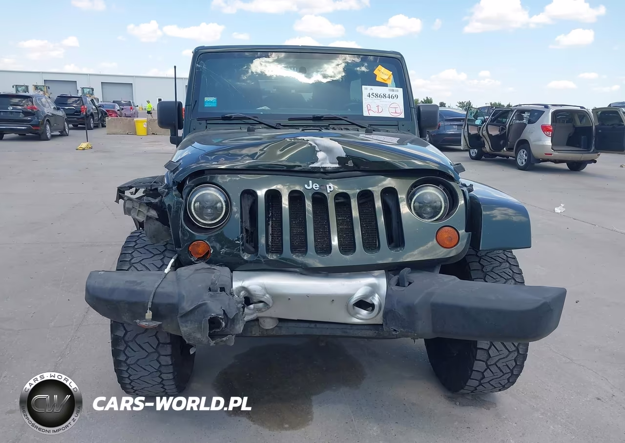 2011 Jeep Wrangler Unlimited Sahara VIN:1J4BA5H16BL595688 - 12