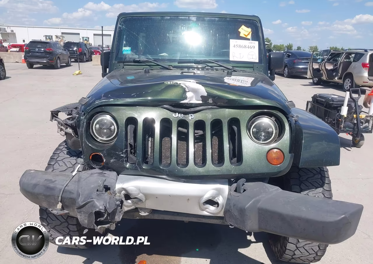 2011 Jeep Wrangler Unlimited Sahara VIN:1J4BA5H16BL595688 - 6