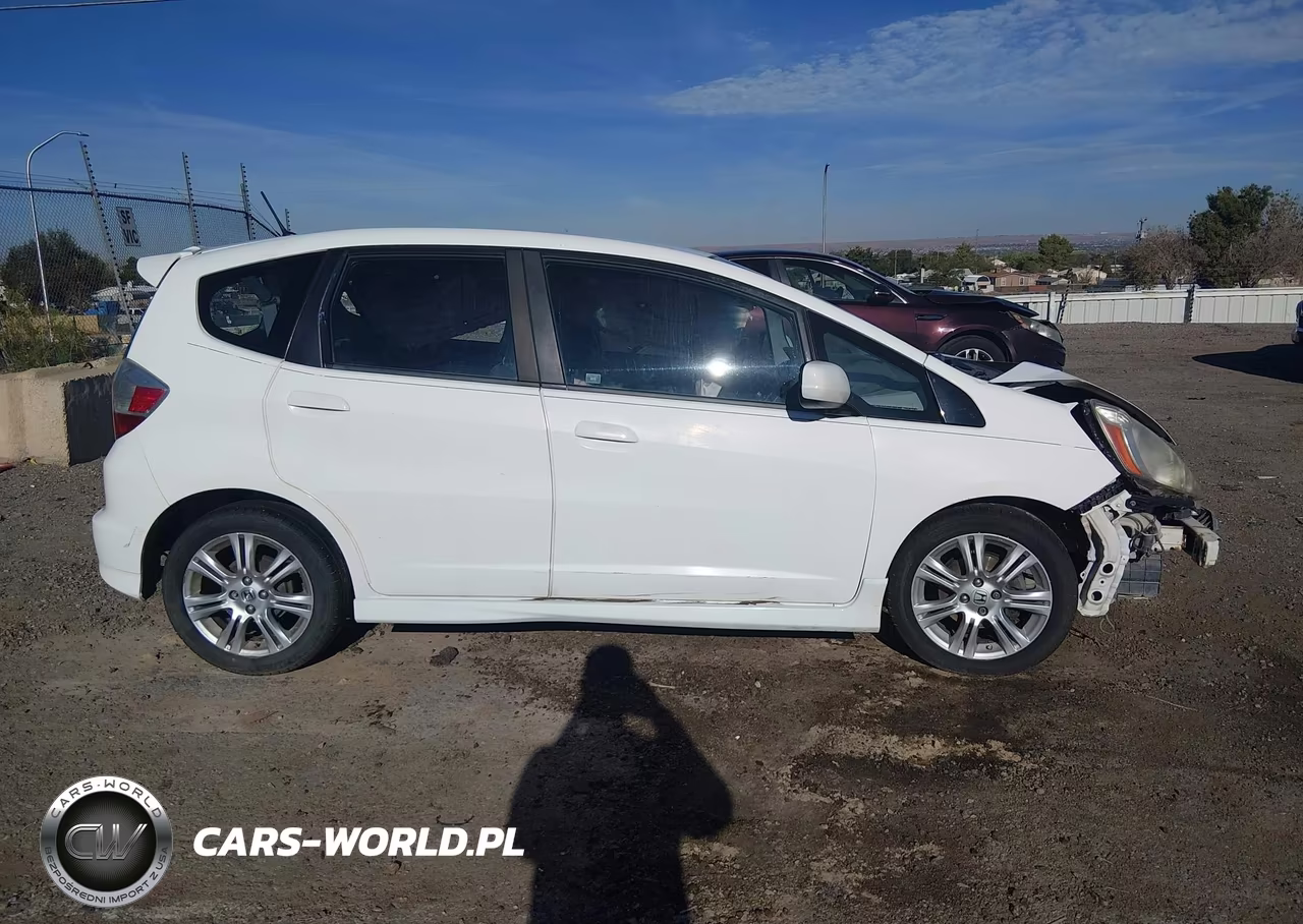 2009 Honda Fit Sport VIN:JHMGE88459S072981 - 13