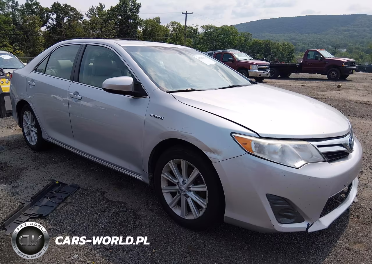 2014 Toyota Camry Hybrid Xle – zdjęcie 1 z 16