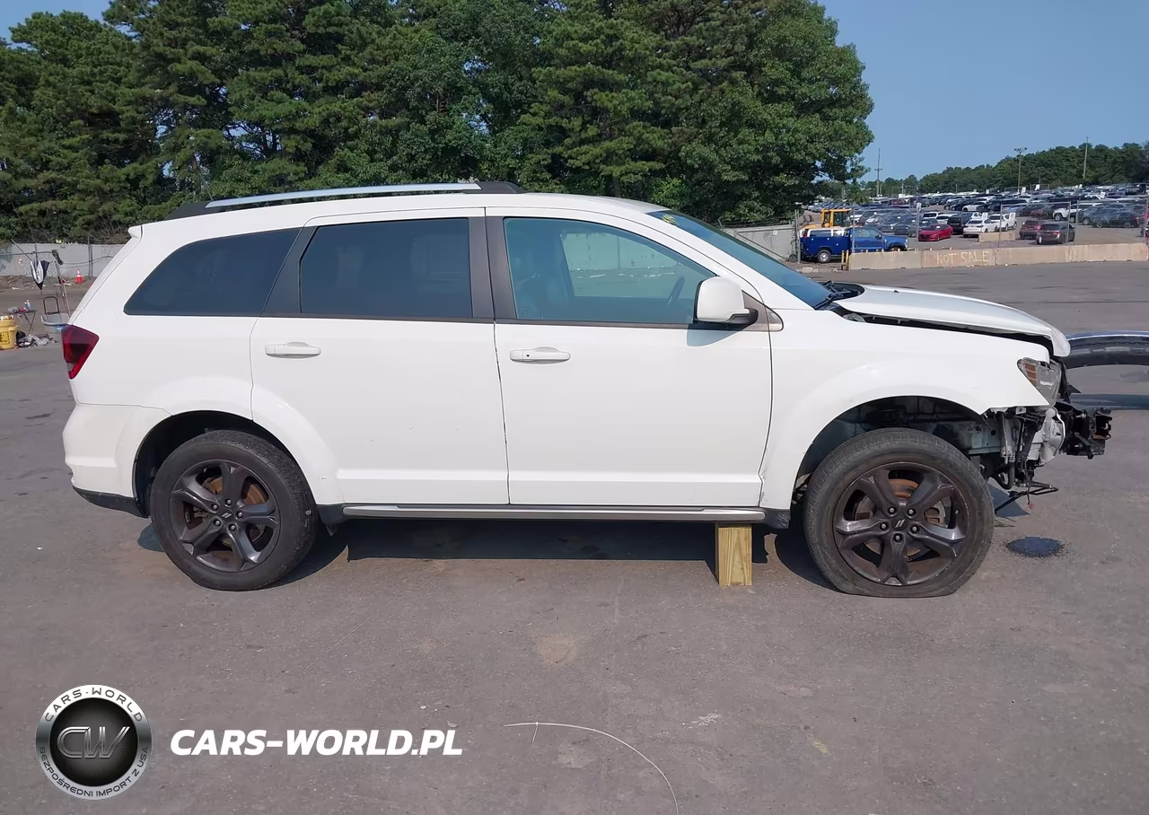 2020 Dodge Journey Crossroad VIN:3C4PDCGBXLT225870 - 14