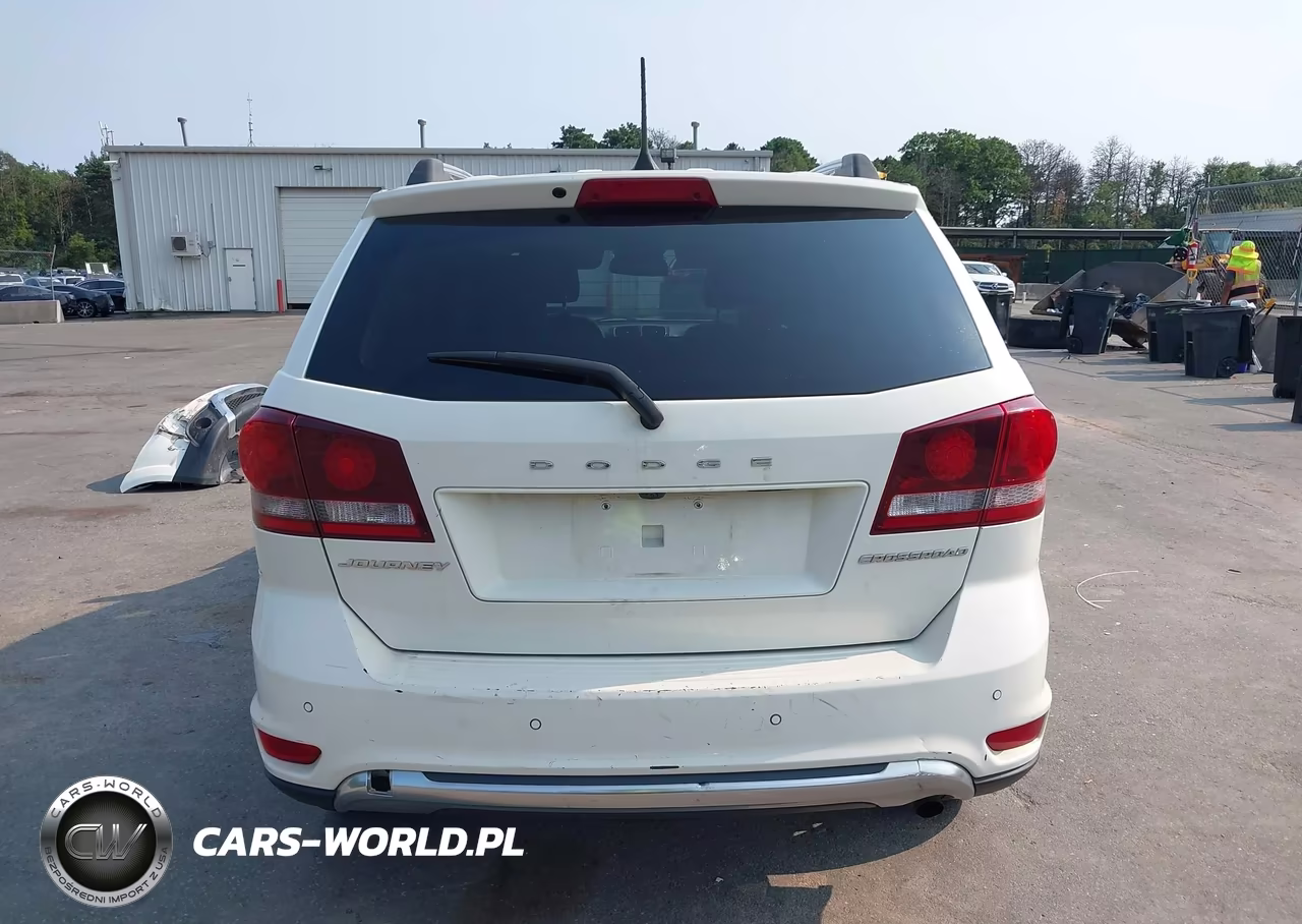 2020 Dodge Journey Crossroad VIN:3C4PDCGBXLT225870 - 17