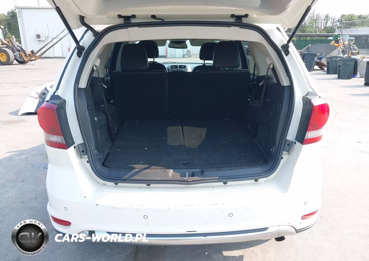 2020 Dodge Journey Crossroad VIN:3C4PDCGBXLT225870 - 19
