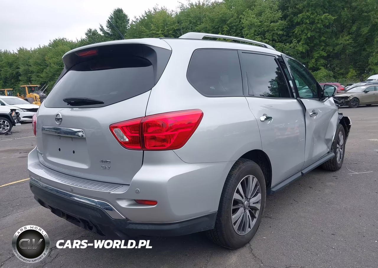 2017 Nissan Pathfinder Platinum-S-Sl-Sv VIN:5N1DR2MM7HC624092 - 4
