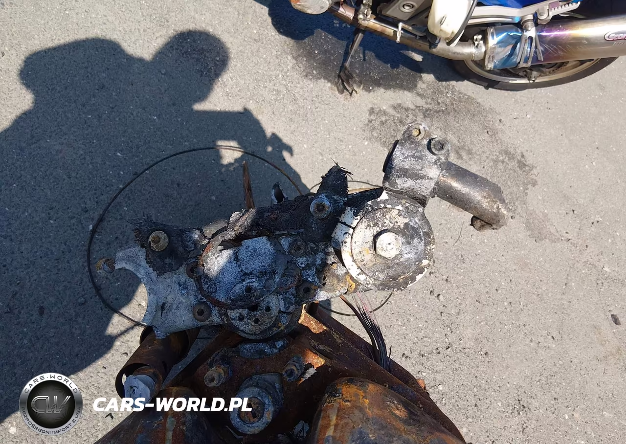 2000 Ducati M750 VIN:ZDM1RC3L0YB008685 - 7