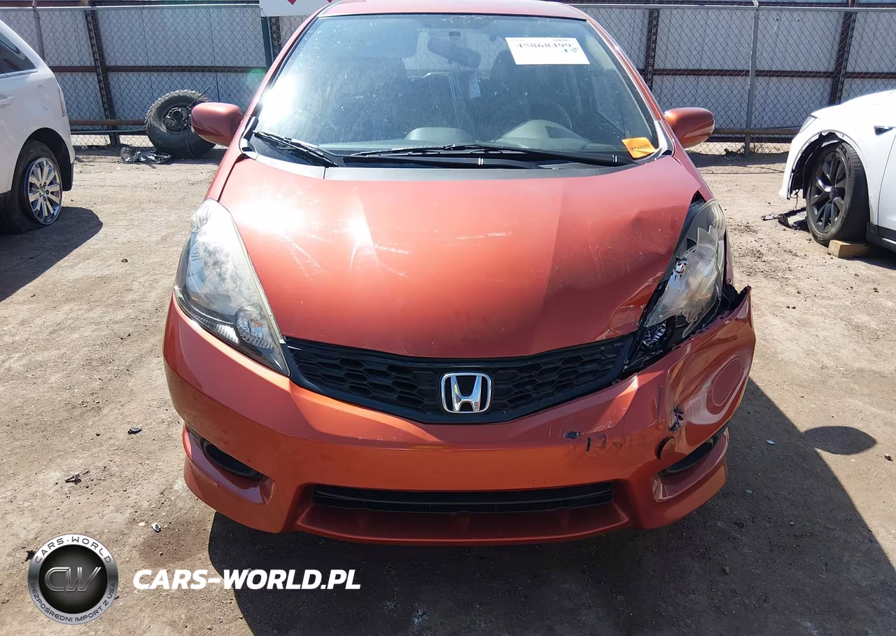 2012 Honda Fit Sport VIN:JHMGE8H67CC024563 - 12