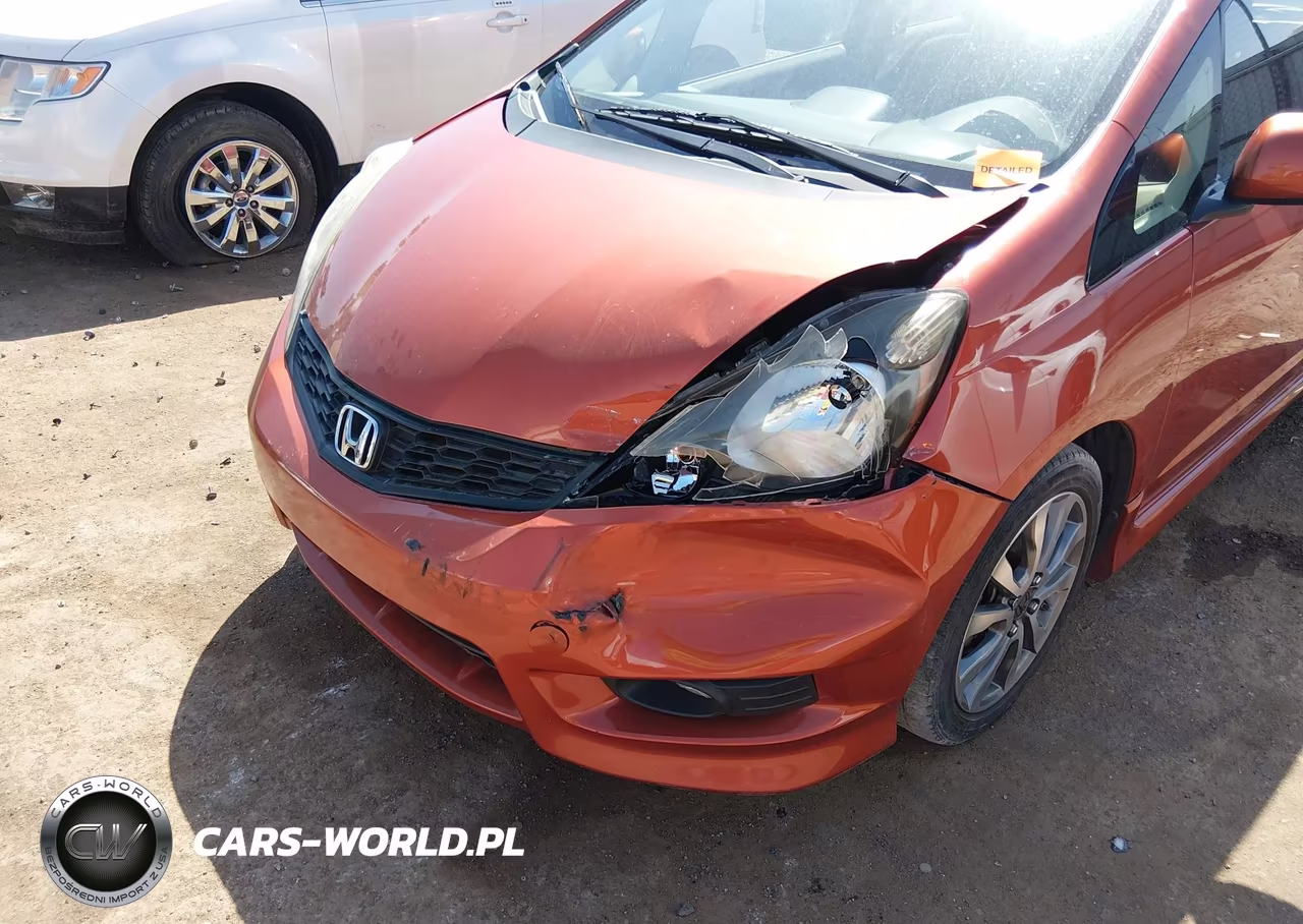 2012 Honda Fit Sport VIN:JHMGE8H67CC024563 - 6