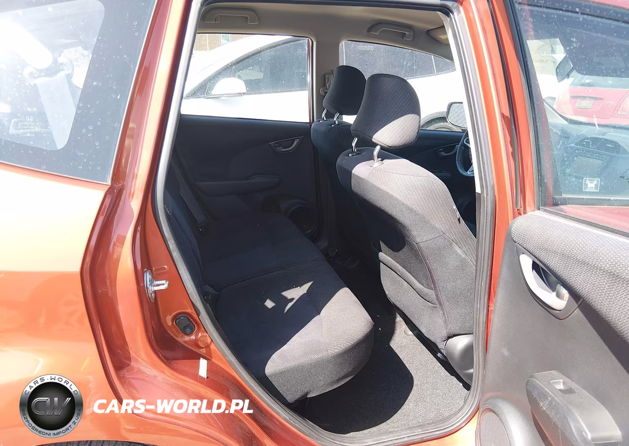 2012 Honda Fit Sport VIN:JHMGE8H67CC024563 - 8