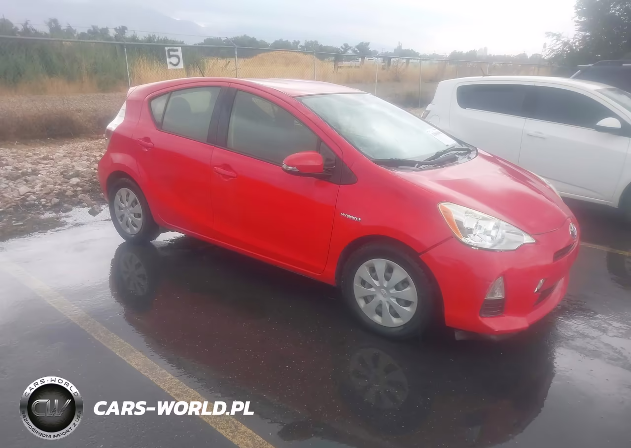 2014 Toyota Prius C Two