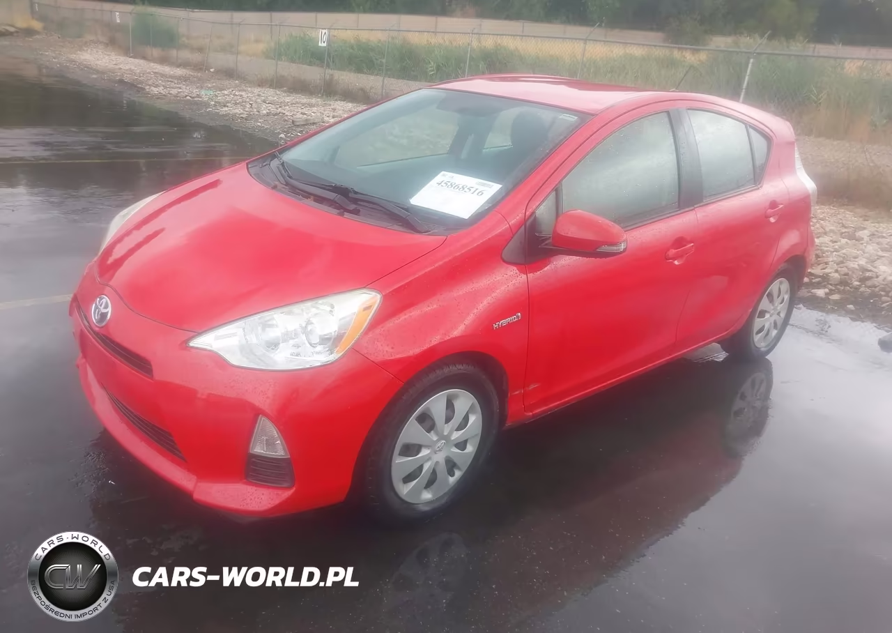 2014 Toyota Prius C Two VIN:JTDKDTB37E1562792 - 2