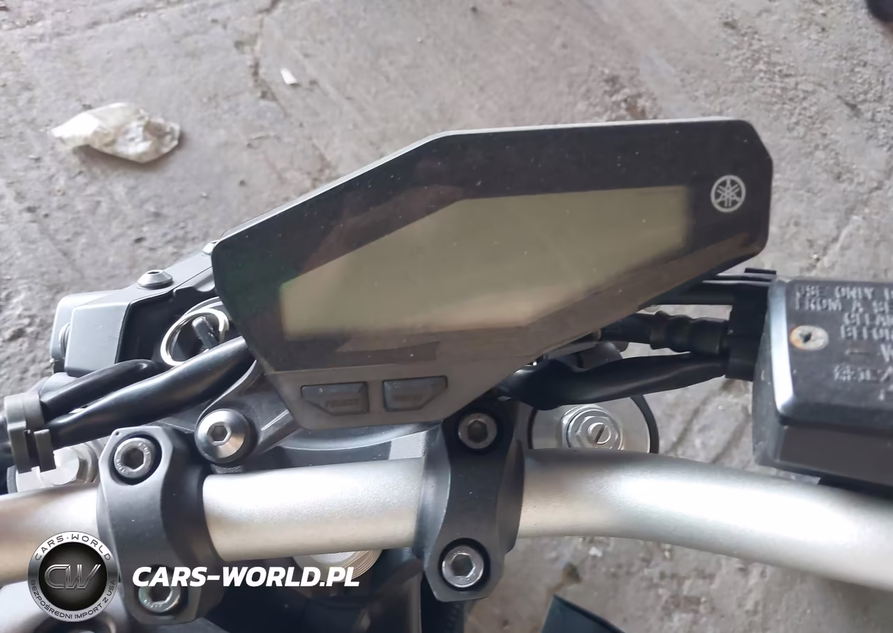 2016 Yamaha Fz09 VIN:JYARN33E2GA008893 - 7