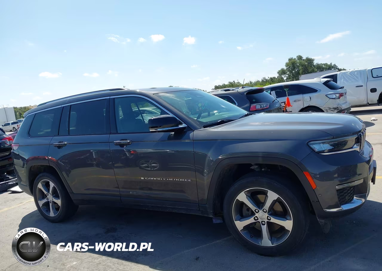 2023 Jeep Grand Cherokee L Limited 4X2 VIN:1C4RJJBG3P8703804 - 13