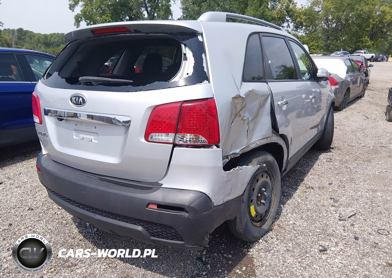2012 Kia Sorento Lx V6 VIN:5XYKT4A2XCG296618 - 4