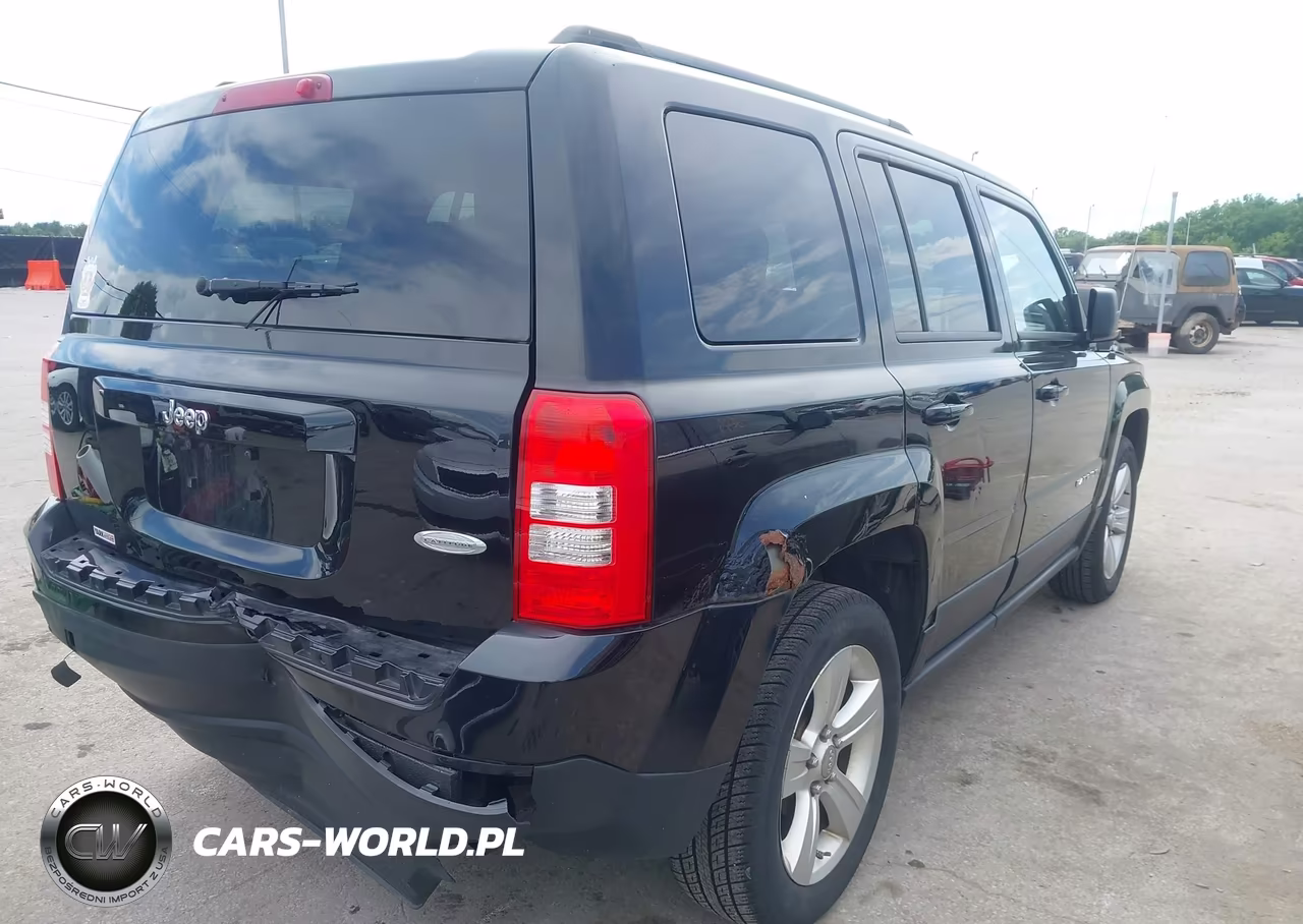 2012 Jeep Patriot Latitude VIN:1C4NJPFB5CD660570 - 4
