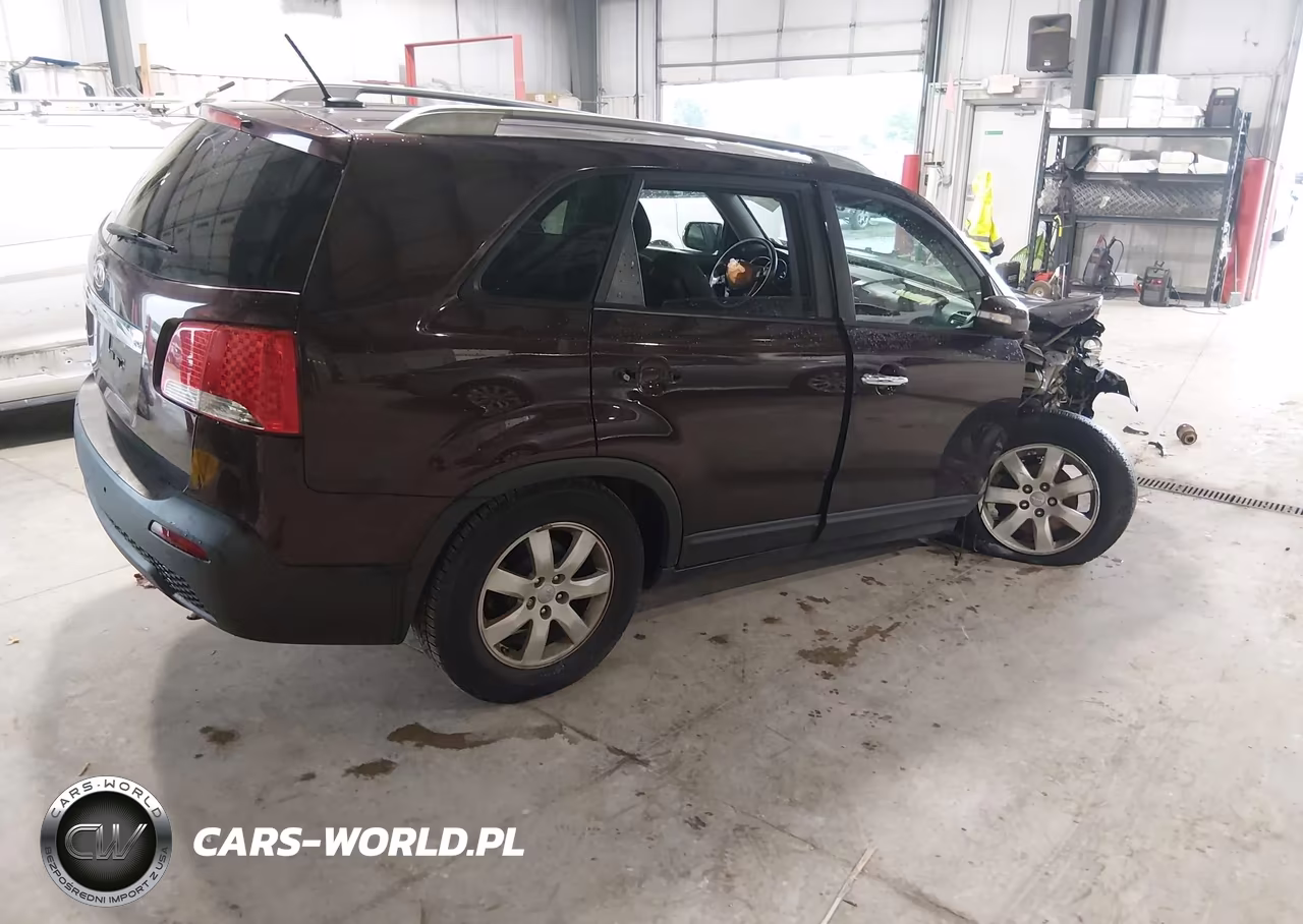 2012 Kia Sorento Lx VIN:5XYKT3A67CG268482 - 4