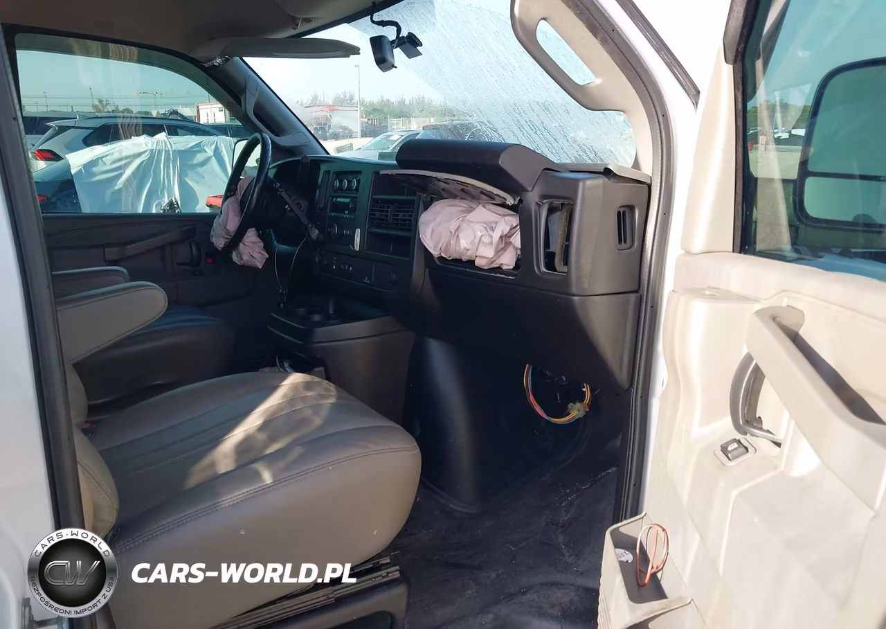 2020 Chevrolet Express Cargo Rwd 2500 Regular Wheelbase Wt VIN:1GCWGAFP6L1260630 - 5