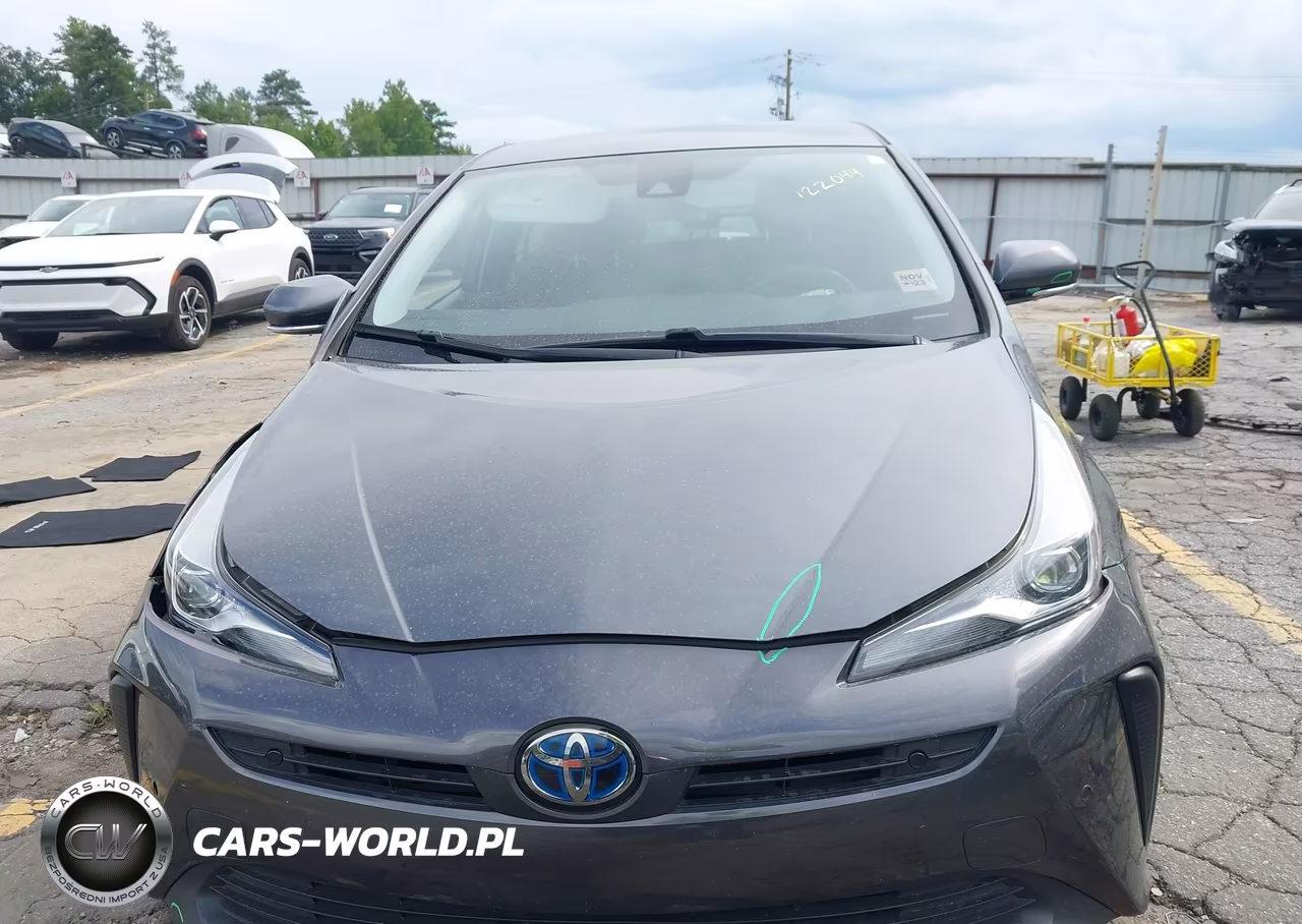 2020 Toyota Prius Le VIN:JTDKARFU4L3122044 - 12
