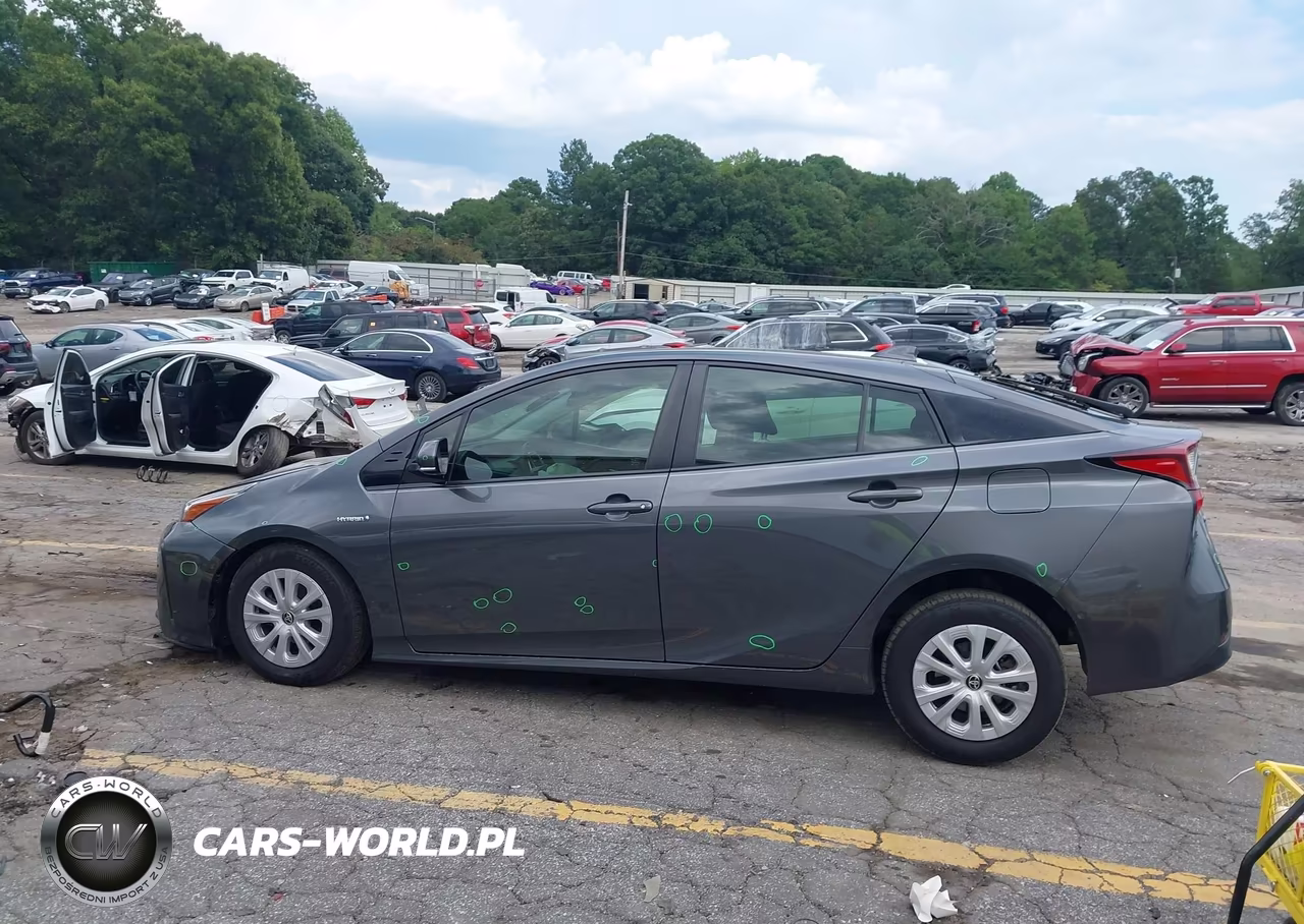 2020 Toyota Prius Le VIN:JTDKARFU4L3122044 - 14