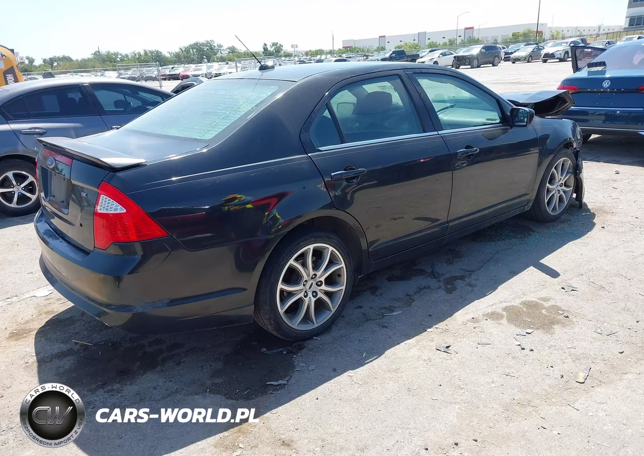 2010 Ford Fusion Se VIN:3FAHP0HA4AR351853 - 4