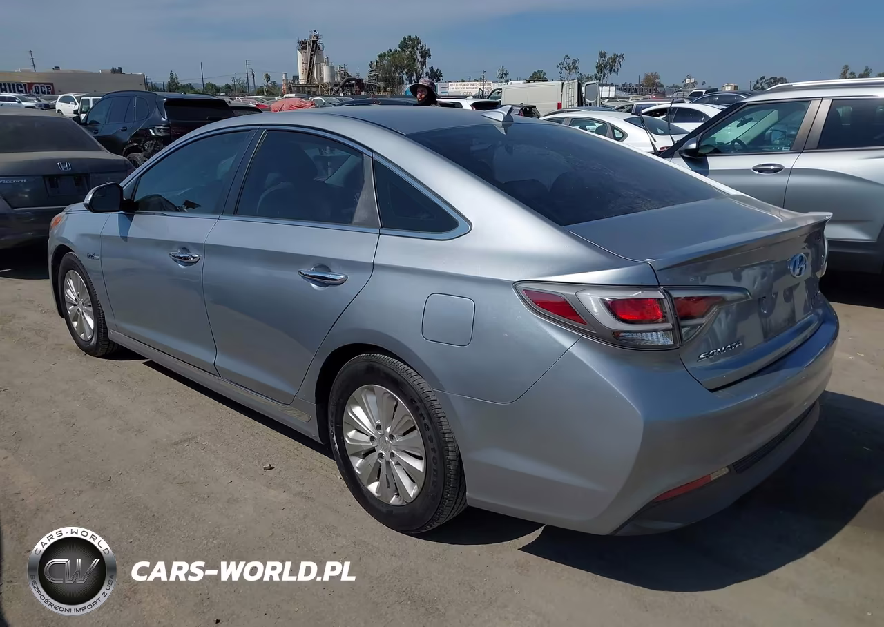 2016 Hyundai Sonata Hybrid Se VIN:KMHE24L17GA013937 - 3