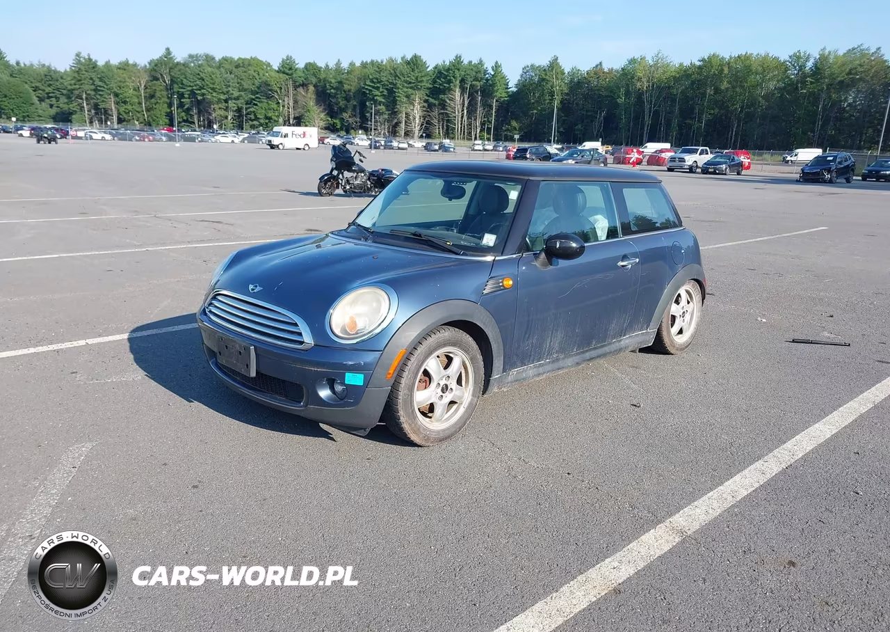 2009 Mini Cooper VIN:WMWMF33549TU75572 - 2